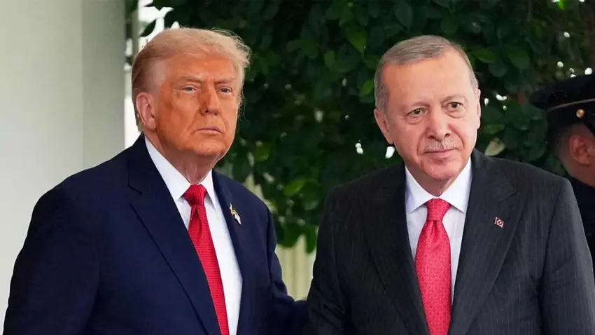 Cumhurbaşkanı Erdoğan ile Trump telefonda görüştü haberinin görseli