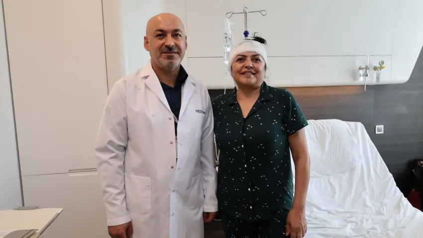 Delirten hastalığı yenen hasta İzmir’de sağlığına kavuştu haberinin görseli