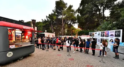 İzmir’de gençlere kültür sanat desteği: Genç Bilet dönemi başlıyor