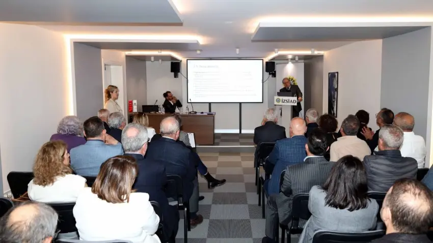 İZSİAD’da yapay zeka ve ekonomi masaya yatırıldı haberinin görseli