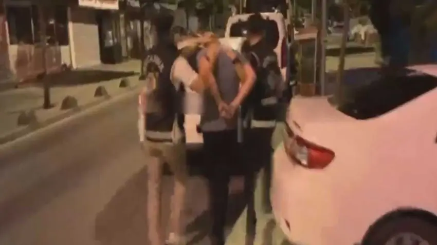 Kırmızı bültenle aranan çetenin 8 üyesi yakalandı! haberinin görseli