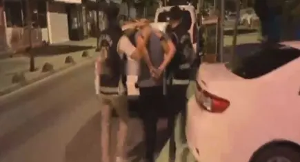 Kırmızı bültenle aranan çetenin 8 üyesi yakalandı!