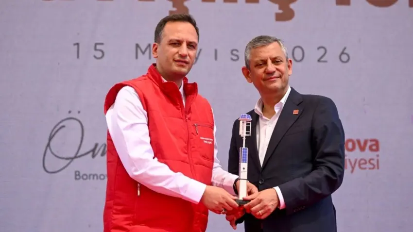 &Ouml;mer Eşki ve &Ouml;zg&uuml;r &Ouml;zel