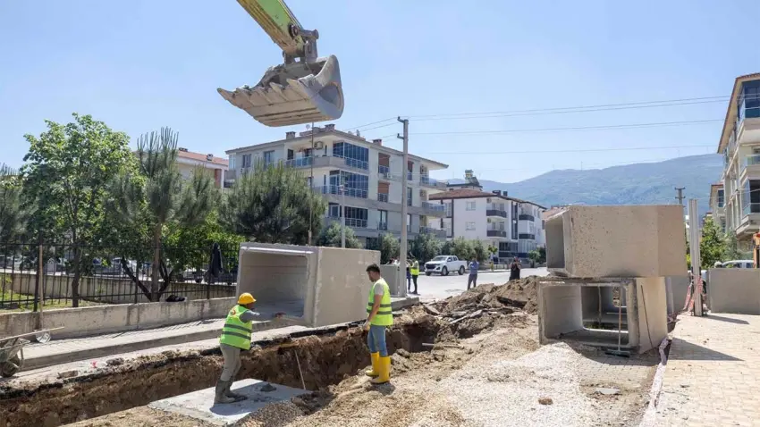 Büyükşehir'den Tire'ye 300 milyon liralık yatırım haberinin görseli