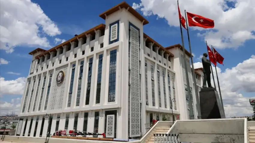 CHP kurultay kararı sonrası güvenlik önlemleri artırıldı: Ankara Emniyeti’nde izinler iptal haberinin görseli