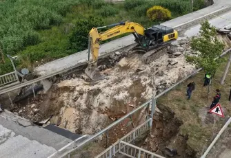 Hatay'da aşırı yağış facia getirdi: 2 ölü, 4 yaralı! Eğitime ara verildi