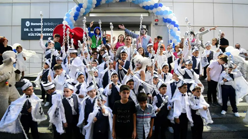 Bornova’da sünnet şöleni heyecanı başladı haberinin görseli