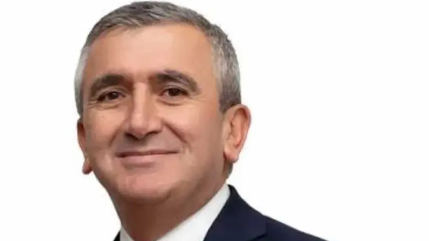 CHP'li Akçakoca Belediye Başkanı Fikret Albayrak'a "İrtikap" gözaltısı: Rüşvet çekleri ele geçirildi haberinin görseli