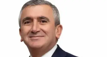 CHP'li Akçakoca Belediye Başkanı Fikret Albayrak'a "İrtikap" gözaltısı: Rüşvet çekleri ele geçirildi