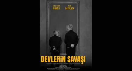 Devlerin savaşı sahnede seyirciyle buluşuyor