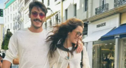 Eski sevgililer aynı dizide buluşuyor: ‘Mercan Köşk’ün başrolleri Kubilay Aka ve Hafsanur Sancaktutan oldu!