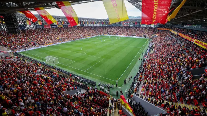 Göztepe, tribün doluluk oranında Süper Lig’in zirvesine çıktı haberinin görseli