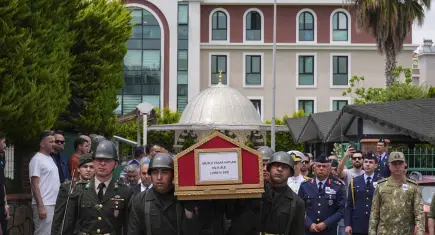 Kalp Krizi Geçiren Akhisar Garnizon Komutanı İzmir’de son yolculuğuna uğurlandı