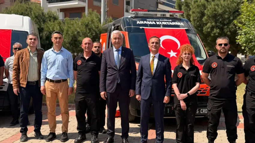 Kemalpaşa Belediyesi yeni araç filosunu tanıttı haberinin görseli
