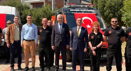 Kemalpaşa Belediyesi yeni araç filosunu tanıttı