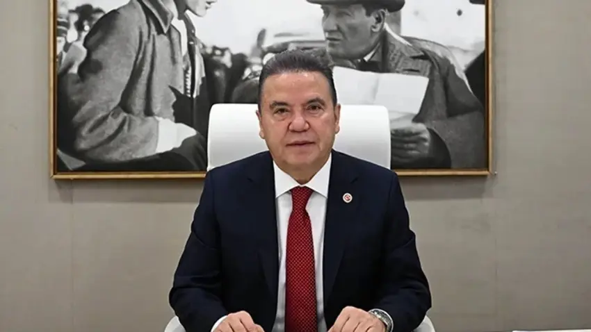 Muhittin Böcek soruşturmasında gelişme: Bir dosyası ev hapsine çevrildi haberinin görseli