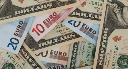 Mutlak butlan kararı piyasaları vurdu: Dolar ve Euro yeni güne yükselişle başladı