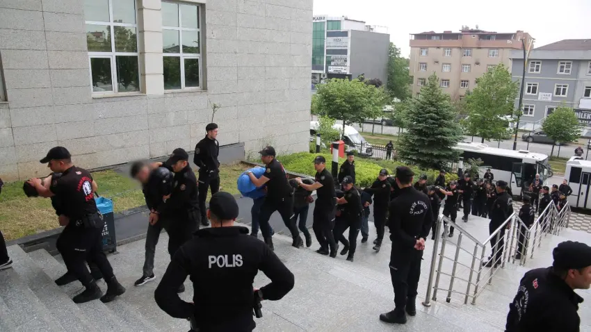 Sahte araç kiralama dolandırıcılığında 35 tutuklama haberinin görseli