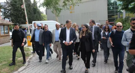 Tugay ve CHP Grubundan Butlan Kararına Karşı Destek Yürüyüşü