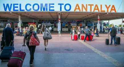 Turist sayısı nisanda azaldı