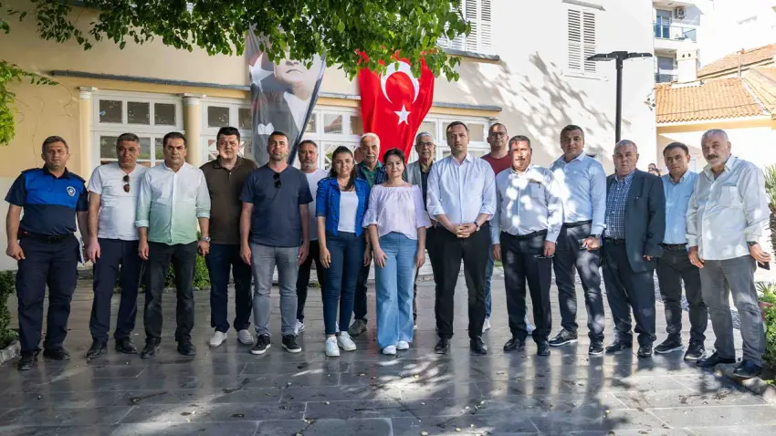 Bornova’da muhtarlarla ortak çözüm buluşması haberinin görseli