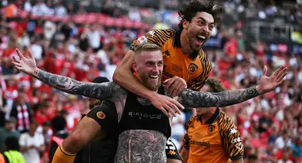 Hull City Premier Lig’e yükseldi