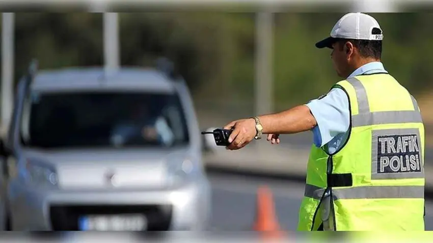 İzmir Bayram’a güvenle girecek: Güvenlik ve trafik tedbirleri üst seviyede haberinin görseli