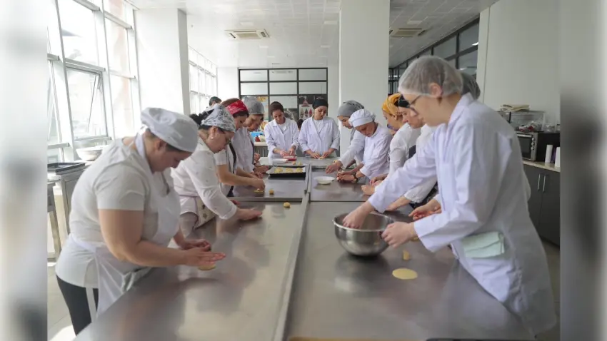 Konaklı kadınlar Temel Pastacılık Eğitimi ile iş sahibi olacaklar haberinin görseli