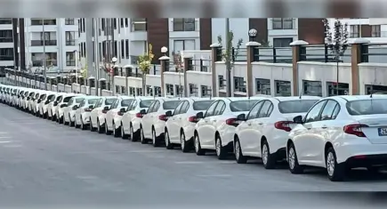 Kurban Bayramı yaklaşırken İzmir'de kiralık otomobile yoğun ilgi
