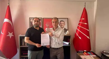  Ayvalık'ta CHP İlçe Başkanı Kılıçdaroğlu hakkında ihraç talebinde bulundu