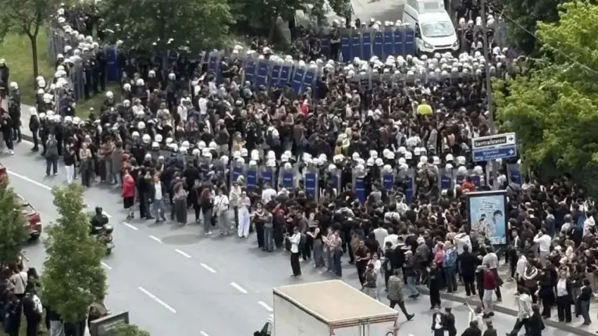 Bilgi Üniversitesi’nde polis müdahalesi: Gözaltılar ve yaralanmalar var haberinin görseli