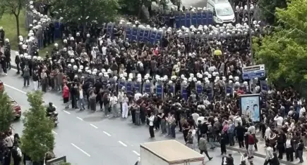 Bilgi Üniversitesi’nde polis müdahalesi: Gözaltılar ve yaralanmalar var