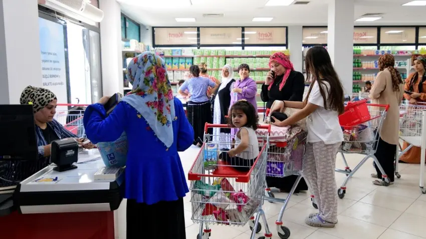 Bornova’da bayram öncesi sosyal destek haberinin görseli