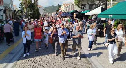 Foça’da "Mutlak Butlan" protestosu