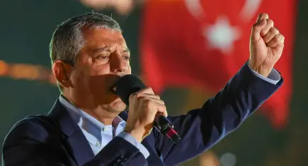 İzmir’den Özgür Özel’e destek mesajları