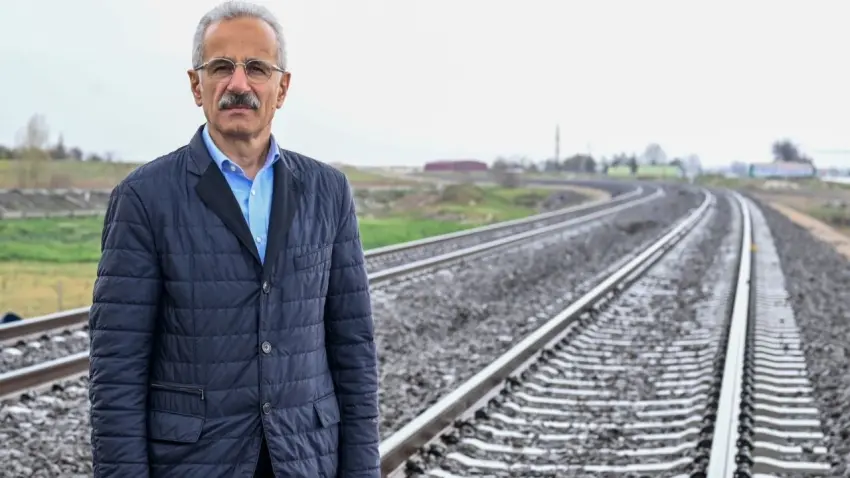 Ulaştırma ve Altyapı Bakanı Abdulkadir Uraloğlu