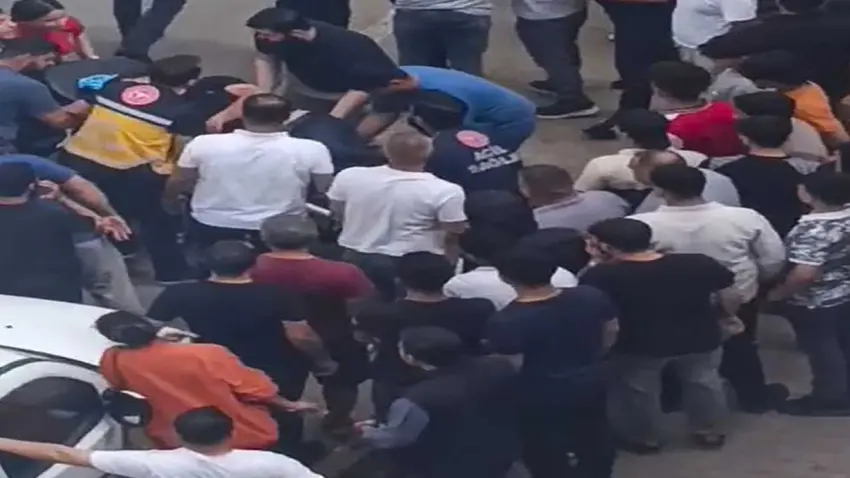 Sokak ortasında silahlı saldırı; 1 ölü, 1 yaralı haberinin görseli