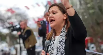 Burcu Köksal sessizliğini bozdu:Beni partiden kovdular