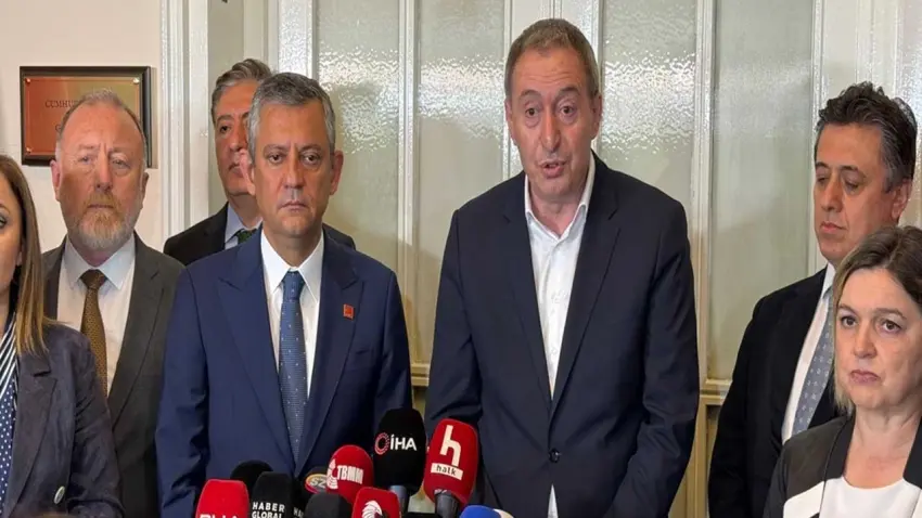 Özel Meclis’teki odasını "Genel Merkez" ilan etti: İlk mesaimize başladık haberinin görseli