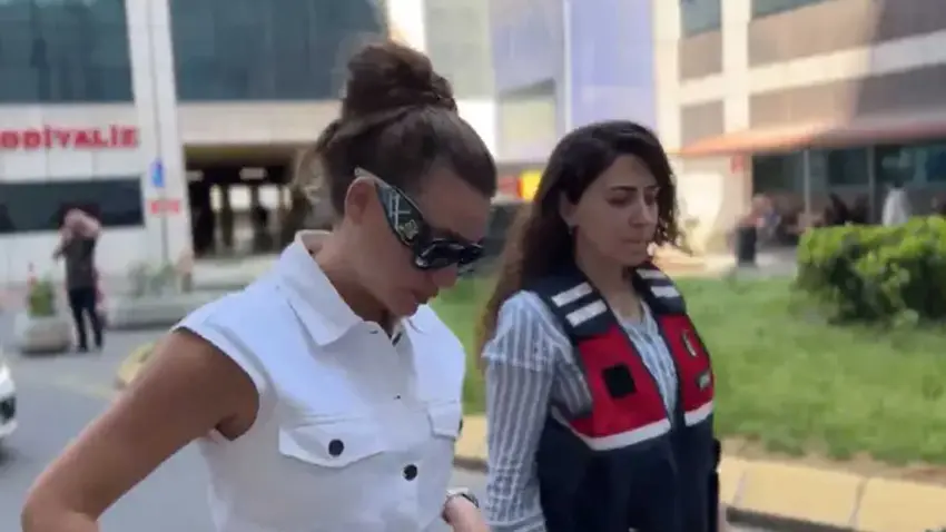 Serenay Sarıkaya serbest kaldı haberinin görseli