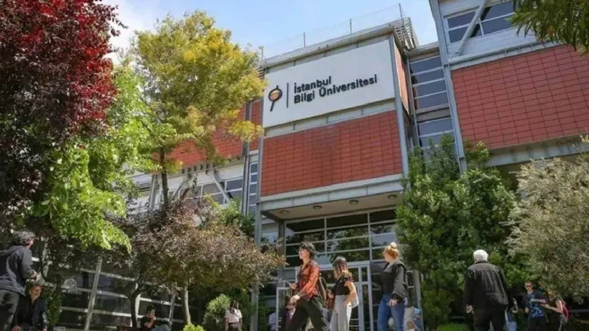 YÖK başkanı Özvar açıkladı:Cumhurbaşkanımız öğrencilerin mağduriyetine izin vermedi haberinin görseli