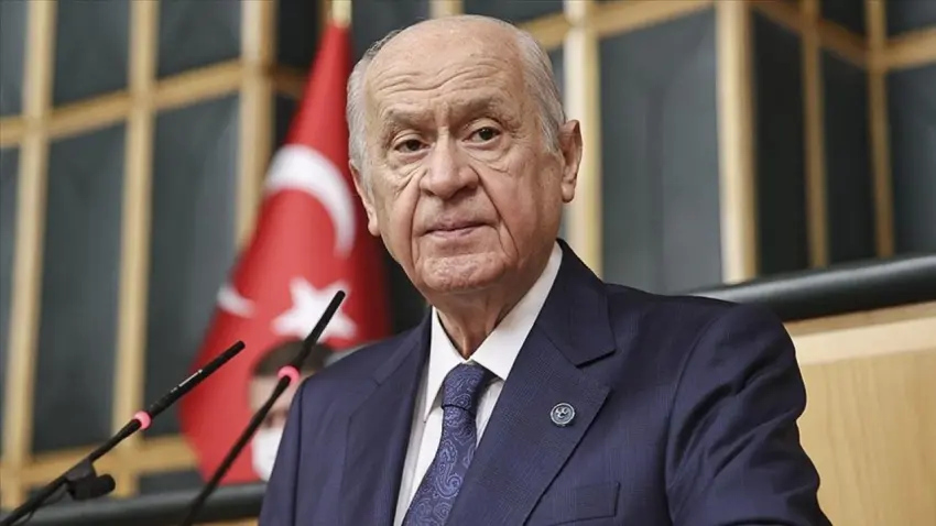 Bahçeli’den bayram trafiği: Özgür Özel ve Kılıçdaroğlu ile telefonda görüştü haberinin görseli