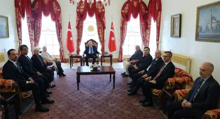 Cumhurbaşkanı Erdoğan, Adnan Menderes ve dava arkadaşlarının aileleriyle görüştü