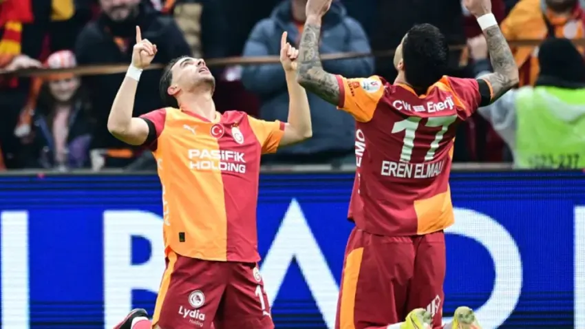Fenerbahçe puan kaybedince sandalyelerle koştular! Yunus Akgün'den Fenerbahçe itirafı: Abdülkerim 'sakın gitme, gol yiyecekler' dedi! haberinin görseli