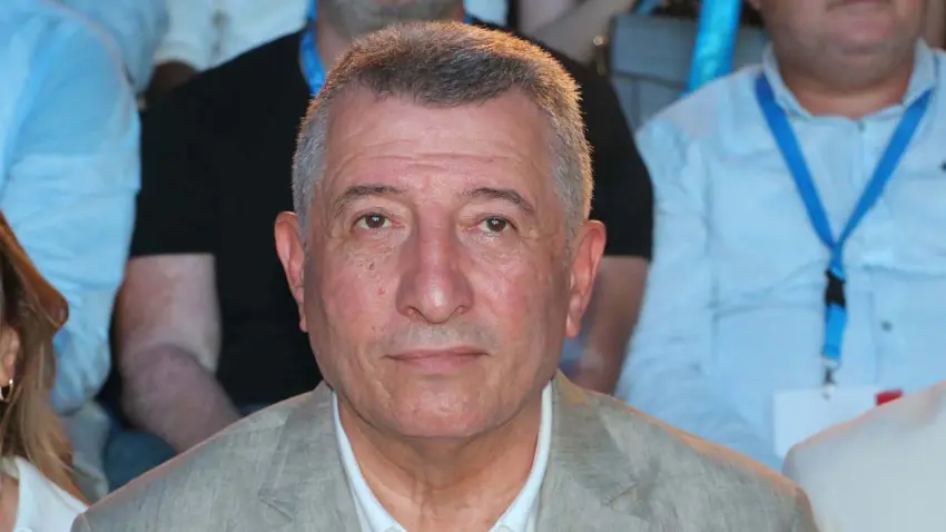 Güzelbahçe Belediye Başkanı Mustafa Günay gözaltına alındı haberinin görseli