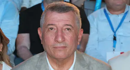Güzelbahçe Belediye Başkanı Mustafa Günay gözaltına alındı