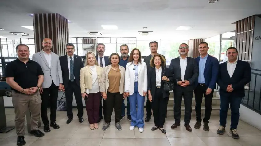 Karşıyaka'da bayram buluşması haberinin görseli
