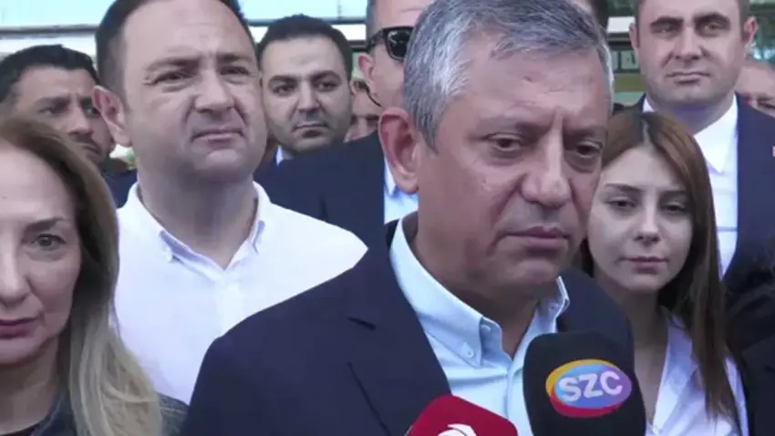 Özgür Özel İzmir'de: Millet bizi nerede bekliyorsa oraya gideriz haberinin görseli