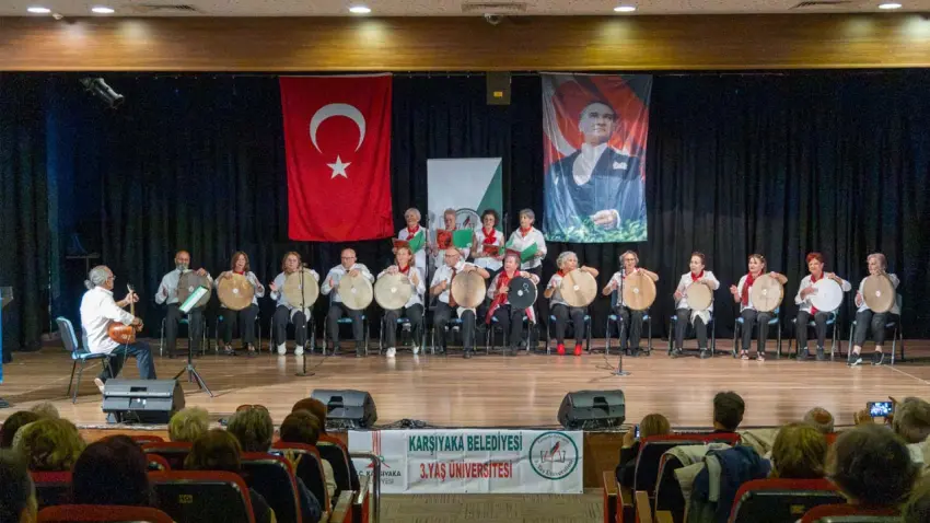 3. Yaş Üniversitesi öğrencilerinden alkış alan final gösterisi haberinin görseli