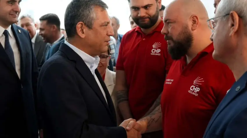 CHP Güzelbahçe’den Özel’e tam destek: Birlikte yürümeye devam edeceğiz haberinin görseli